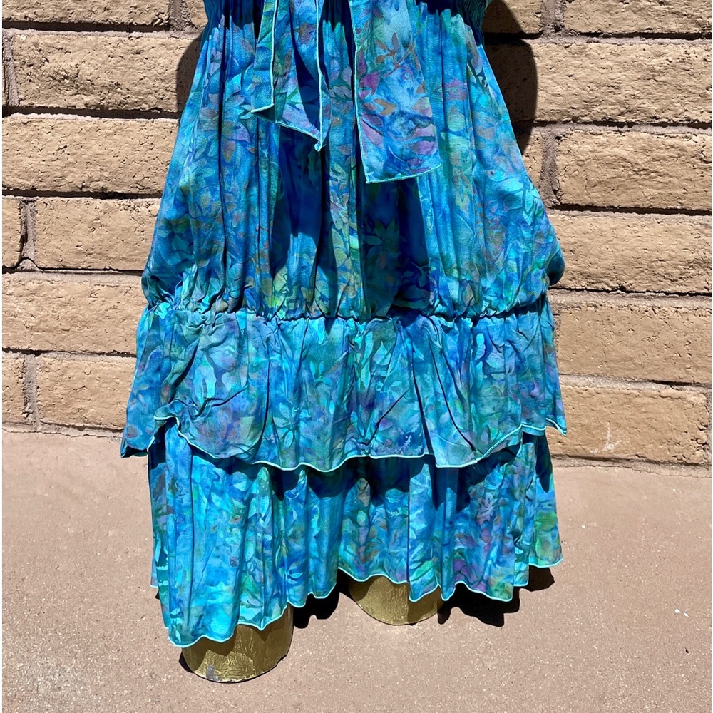 New From HAWAII Strapless Floral Batik RUFFLE DRESS Size Small - Picture 11 of 12
